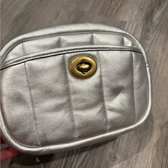 Coach Silver Crossbody Bag - Quilted FLAW Brand NEW - Picture 2 of 16